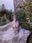 Hot contrast sexy beauty "Tutu" at ang kanyang mga girlfriends VIP group Xiuhe group wedding dress face oral sex, magandang sexy wedding bride super contrast full version welfare ①