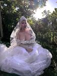 Hot contrast sexy beauty "Tutu" at ang kanyang mga girlfriends VIP group Xiuhe group wedding dress face oral sex, magandang sexy wedding bride super contrast full version welfare ①