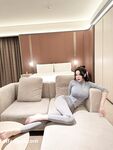 Hot contrast sexy beauty "Tutu" at ang kanyang mga girlfriends VIP group Xiuhe group wedding dress face oral sex, magandang sexy wedding bride super contrast full version welfare ①