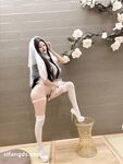 Hot contrast sexy beauty "Tutu" at ang kanyang mga girlfriends VIP group Xiuhe group wedding dress face oral sex, magandang sexy wedding bride super contrast full version welfare ①