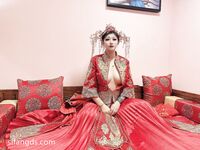 Hot contrast sexy beauty "Tutu" at ang kanyang mga girlfriends VIP group Xiuhe group wedding dress face oral sex, magandang sexy wedding bride super contrast full version welfare ①