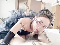 Hot contrast sexy beauty "Tutu" at ang kanyang mga girlfriends VIP group Xiuhe group wedding dress face oral sex, magandang sexy wedding bride super contrast full version welfare ②