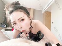 Hot contrast sexy beauty "Tutu" and her girlfriends VIP group Xiuhe group wedding dress face oral sex, beautiful sexy wedding bride super contrast full version welfare ② (1)