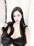 漫画身材颜值巨乳【猪小七】260万粉博主,奶比头还大，人间极品尤物