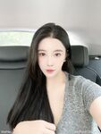 漫画身材颜值巨乳【猪小七】260万粉博主,奶比头还大，人间极品尤物