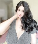 漫画身材颜值巨乳【猪小七】260万粉博主,奶比头还大，人间极品尤物
