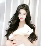 漫画身材颜值巨乳【猪小七】260万粉博主,奶比头还大，人间极品尤物