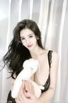 漫画身材颜值巨乳【猪小七】260万粉博主,奶比头还大，人间极品尤物