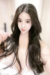 漫画身材颜值巨乳【猪小七】260万粉博主,奶比头还大，人间极品尤物