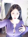 抖音B站双视主播，刷礼物才能看到的福利，嫩穴在透明椅子上随着蜜臀的摆动左拉右扯