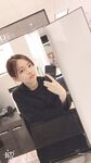 Weibo pelajar Kanada Li Tianyi: Auntie Li Tian, perempuan jalang yang cantik dengan senyuman manis, sedang bersetubuh dengan teman lelakinya di dalam bilik hotel. Dia melutut di atas lantai menjilat zakarnya, memeluk kaki dan air mani tanpa kondom. Saya t