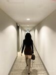 Weibo pelajar Kanada Li Tianyi: Auntie Li Tian, perempuan jalang yang cantik dengan senyuman manis, sedang bersetubuh dengan teman lelakinya di dalam bilik hotel. Dia melutut di atas lantai menjilat zakarnya, memeluk kaki dan air mani tanpa kondom. Saya t