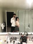 Weibo pelajar Kanada Li Tianyi: Auntie Li Tian, perempuan jalang yang cantik dengan senyuman manis, sedang bersetubuh dengan teman lelakinya di dalam bilik hotel. Dia melutut di atas lantai menjilat zakarnya, memeluk kaki dan air mani tanpa kondom. Saya t
