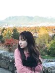 Weibo pelajar Kanada Li Tianyi: Auntie Li Tian, perempuan jalang yang cantik dengan senyuman manis, sedang bersetubuh dengan teman lelakinya di dalam bilik hotel. Dia melutut di atas lantai menjilat zakarnya, memeluk kaki dan air mani tanpa kondom. Saya t