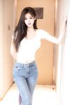 XiuRen.com pendatang baru tulen, dewi penyembuhan [Zhou Zhou tidak makan ketumbar] kebajikan berskala besar, gosok pussy dan prop susu melancap, mendedahkan jalang