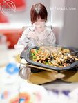 海角兄妹亂倫【蘿莉小表妹】破處蘿莉小表妹後續9-影院里酒精上頭，扒開我的褲子口嗨，滑滑梯狹小空間猛操一頓