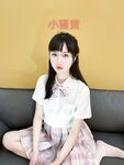 顔が高く、スタイルが良く、トップクラスの漢服モデル[Huan Er]の福利厚生が完備されており、あらゆる種類の卑猥な露出撮影が行われ、金持ちのマスターに訓練されて絶頂を迎えます