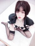 เสี่ยวชิงหมิง - สายเดี่ยวผ้าไหมสีดำแบบสั่งทำพิเศษ