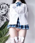 210,000 followers on Twitter, the ultimate beautiful girl, squirting loli princess [rabbit loves squirting] uniforms exposed outdoors, props crape myrtle squirt