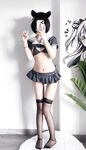 210,000 followers on Twitter, the ultimate beautiful girl, squirting loli princess [rabbit loves squirting] uniforms exposed outdoors, props crape myrtle squirt