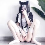 210,000 followers on Twitter, the ultimate beautiful girl, squirting loli princess [rabbit loves squirting] uniforms exposed outdoors, props crape myrtle squirt