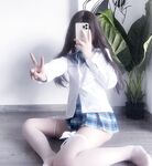 210,000 followers on Twitter, the ultimate beautiful girl, squirting loli princess [rabbit loves squirting] uniforms exposed outdoors, props crape myrtle squirt