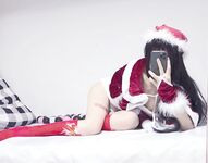 210,000 followers on Twitter, the ultimate beautiful girl, squirting loli princess [rabbit loves squirting] uniforms exposed outdoors, props crape myrtle squirt
