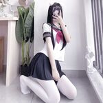 210,000 followers on Twitter, the ultimate beautiful girl, squirting loli princess [rabbit loves squirting] uniforms exposed outdoors, props crape myrtle squirt