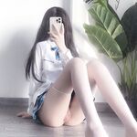 210,000 followers on Twitter, the ultimate beautiful girl, squirting loli princess [rabbit loves squirting] uniforms exposed outdoors, props crape myrtle squirt