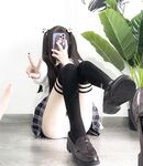 210,000 followers on Twitter, the ultimate beautiful girl, squirting loli princess [rabbit loves squirting] uniforms exposed outdoors, props crape myrtle squirt