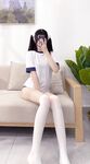 210,000 followers on Twitter, the ultimate beautiful girl, squirting loli princess [rabbit loves squirting] uniforms exposed outdoors, props crape myrtle squirt