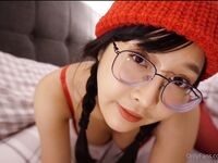 萬狼求檔OnlyFans斯文眼鏡反差小姐姐【deerlong】私拍合集,極品中的極品天生的肉便器,純情少女展現精湛口活兒口爆吞精