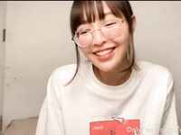 萬狼求檔OnlyFans斯文眼鏡反差小姐姐【deerlong】私拍合集,極品中的極品天生的肉便器,純情少女展現精湛口活兒口爆吞精