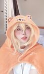 OF可欲可甜，萝莉娃娃脸，肉感福利姬【Nyanchan2k3】新作，6分钟，户外公园捆绑自慰露出放尿