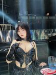 OF可欲可甜，萝莉娃娃脸，肉感福利姬【Nyanchan2k3】新作，6分钟，户外公园捆绑自慰露出放尿