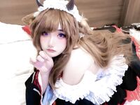 OF可欲可甜，萝莉娃娃脸，肉感福利姬【Nyanchan2k3】新作，6分钟，户外公园捆绑自慰露出放尿