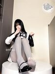 AT Shark–NO.037 Vacuum Gray Tights
