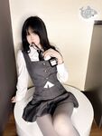 AT Shark–NO.037 Vacuum Gray Tights
