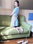 顶尖字母圈调教大神『Big烟枪』圈养各种妹子多种方式侮辱责罚刺激十足！女神排队当性奴想怎么玩就怎么玩上