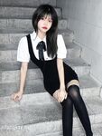 顶尖字母圈调教大神『Big烟枪』圈养各种妹子多种方式侮辱责罚刺激十足！女神排队当性奴想怎么玩就怎么玩上