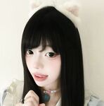 江西精神小妹周芳霞，小骚货让做什么就做什么，让抠逼就抠逼，让揉奶就揉奶，一番调教之下高冷太妹竟然还开始享受起来!