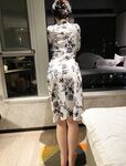 最高の体型と長い脚のコントラストが魅力的な学校の妹、ホテルの部屋で小さな雌犬に調教されました