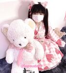 超嫩合法小母狗萝莉『LepALuli2kVN』被主人爸爸拽着双马尾后入，无毛小嫩穴被大肉棒塞满