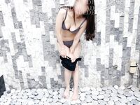 Dewi seksi teratas "Suedehdad520" telah dibangunkan menjadi perempuan murahan kecil yang boleh disetubuhi oleh semua orang. Di bawah penampilan yang dingin, ada hati yang bergelora.
