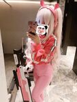 推特极品白虎萝莉『kitty不吃鱼』一字马紫薇被男主调教啪啪乖的狠！超嫩可爱人形小母狗被操的叫爸爸下