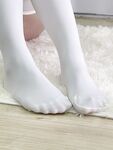 推特极品白虎萝莉『kitty不吃鱼』一字马紫薇被男主调教啪啪乖的狠！超嫩可爱人形小母狗被操的叫爸爸下