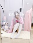 推特极品白虎萝莉『kitty不吃鱼』一字马紫薇被男主调教啪啪乖的狠！超嫩可爱人形小母狗被操的叫爸爸下