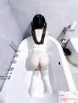 Cô bé "Cai Cai Loli" siêu đáng yêu đã bị cha của người đỡ đầu vạch trần và huấn luyện ngoài trời. Cô bé ngoan ngoãn trong mắt bạn bè và thầy cô thực ra chỉ là con đĩ của cha mình trong chốn riêng tư.