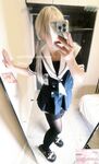 Cô bé "Cai Cai Loli" siêu đáng yêu đã bị cha của người đỡ đầu vạch trần và huấn luyện ngoài trời. Cô bé ngoan ngoãn trong mắt bạn bè và thầy cô thực ra chỉ là con đĩ của cha mình trong chốn riêng tư.
