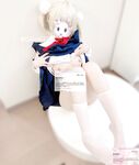 Cô bé "Cai Cai Loli" siêu đáng yêu đã bị cha của người đỡ đầu vạch trần và huấn luyện ngoài trời. Cô bé ngoan ngoãn trong mắt bạn bè và thầy cô thực ra chỉ là con đĩ của cha mình trong chốn riêng tư.